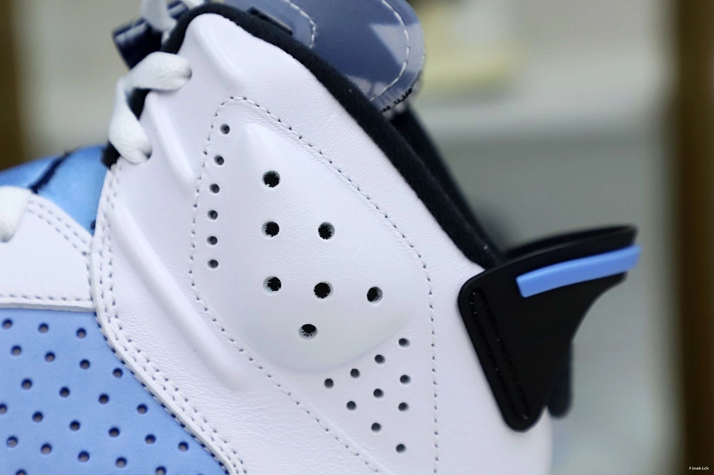 6 AIR 'UNC RETRO JORDAN HOME' 1103